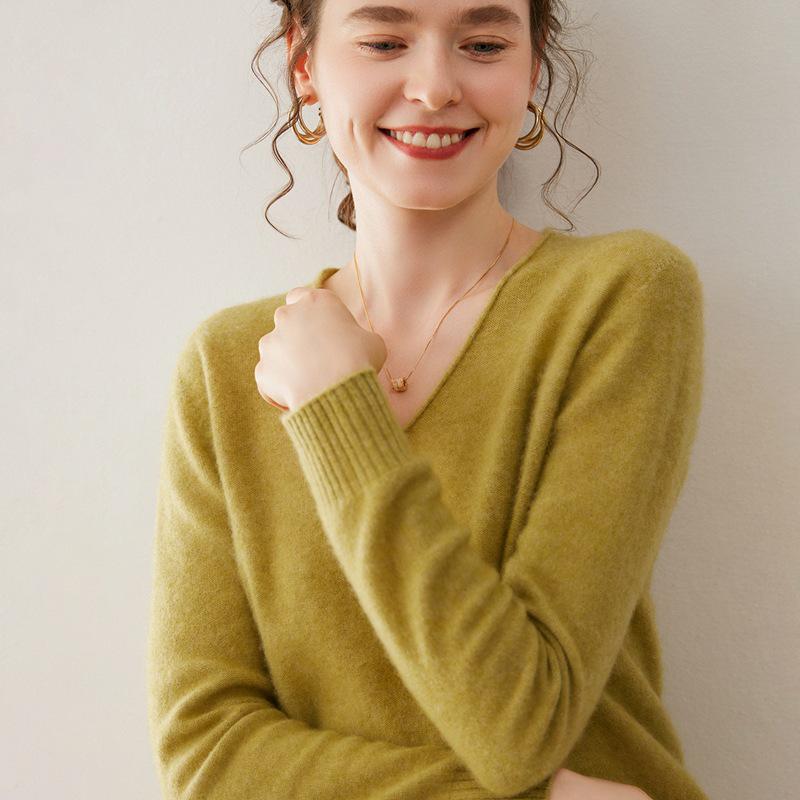 Women's V-Neck Solid Color Cashmere Sweater - Loose Fit, Soft Knit Pullover for Autumn/Winter