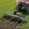 106.7cm Tow Behind Landscape Rake, 3-Point Lawn Rock Rake with Blade & Lift Lever, Fit Category 1 ATVs UTVs Lawn Tractors, Heavy Duty Dethatcher Rake