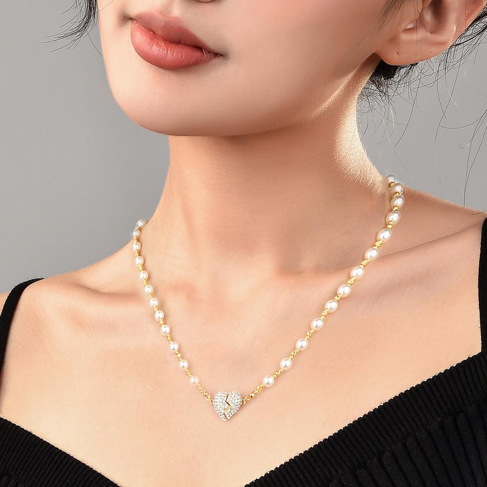 Designer Heart Chic Shaped Magnetic Pendant Necklace With Gorgeous Pearl Chain Women For