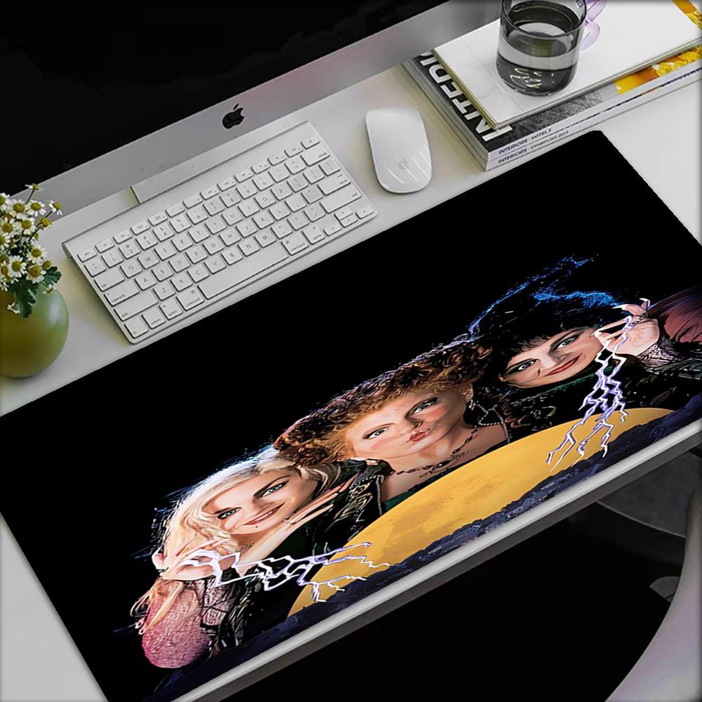 Hocus Pocus Thema Mauspads, Rutschfeste Gummiunterseite, Multifunktionales Büro- & Heimdekor, Perfekt zur Personalisierung des Arbeitsplatzes.