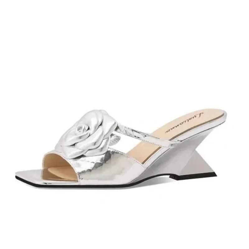 

Fashion Women Summer Fashion Outside Wear New Flip-flop Flower High Heel Fish Mouth Half Slippers New Camellia Wedge Cool Drag 35 серебряный