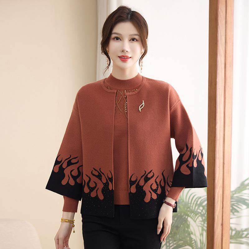Stylish Autumn-Winter Knit Cardigan Set for Middle-Aged and Elderly Women