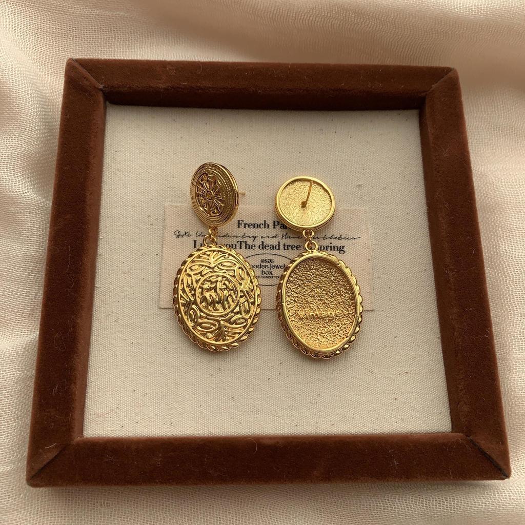 Gold Relief Pattern Texture Earrings, Earrings, Light Luxury Retro Court Exquisite Gorgeous High-End Personalized Unique Earrings