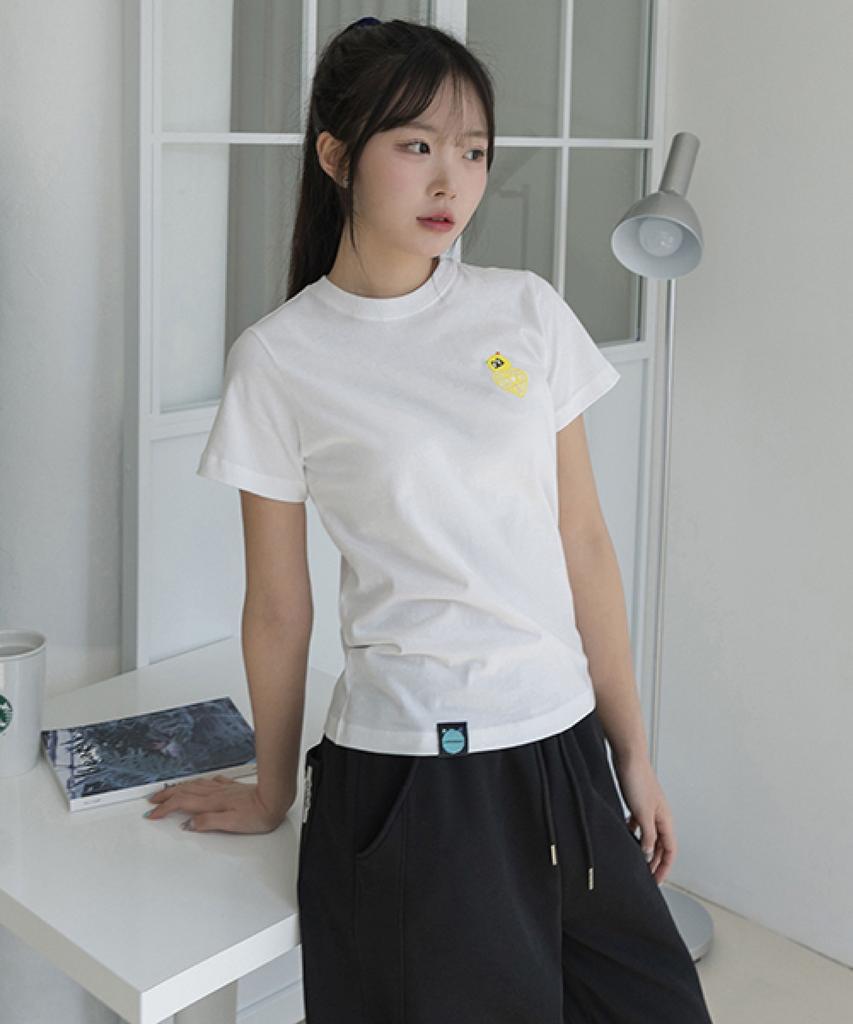 Ejeuaiwon Heart Yelly Slim Fit Short Sleeve T-Shirt