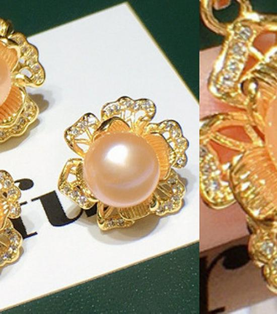 Three-Piece Freshwater Pearl Necklace Set with 3D Flowers: 8-9mm Pearls, High Luster, Slight Imperfections, Multiple Colors