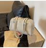 This Is a Large-capacity Shoulder Bag, Simple and Fashiable, Suitable for Going Out Shopping.