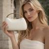 Borsa da sera intrecciata nuova estiva Nuovi arrivi Borsa a pochette alla moda a forma di conchiglia Borse da sera per donna Tendenza 2026 Borsa a mano da donna
