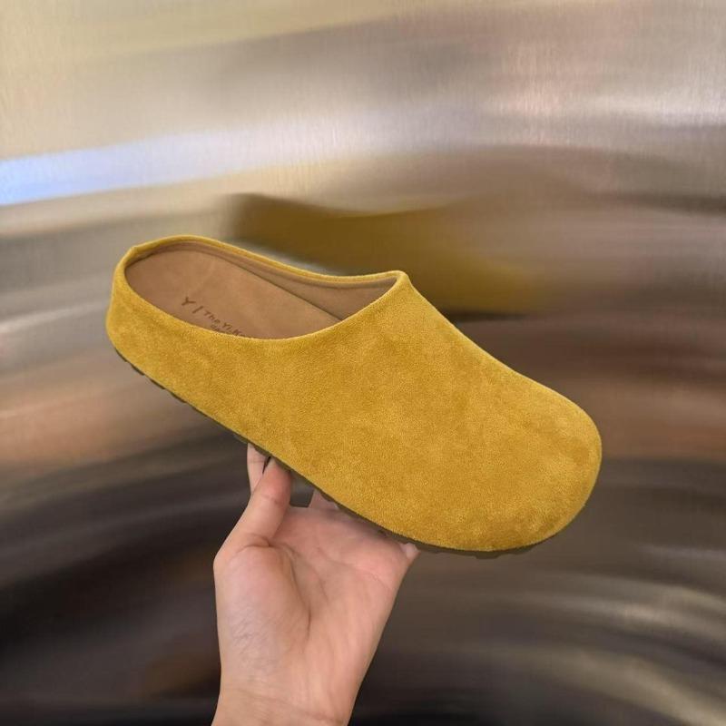 Small-sized Shoes with Women's Handbags, Thick-soled, Half-trousers, Retro Style, Versatile for All Occasions.