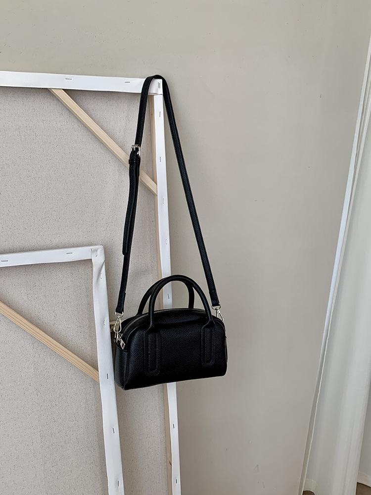 

Bag messenger bag women s lychee pattern handbag women s premium simple niche shoulder bag 2025 new versatile women s bag чёрный