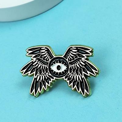 Customized Punk Style Six-Winged Devil Eye Alloy Brooch for Backpack Decoration