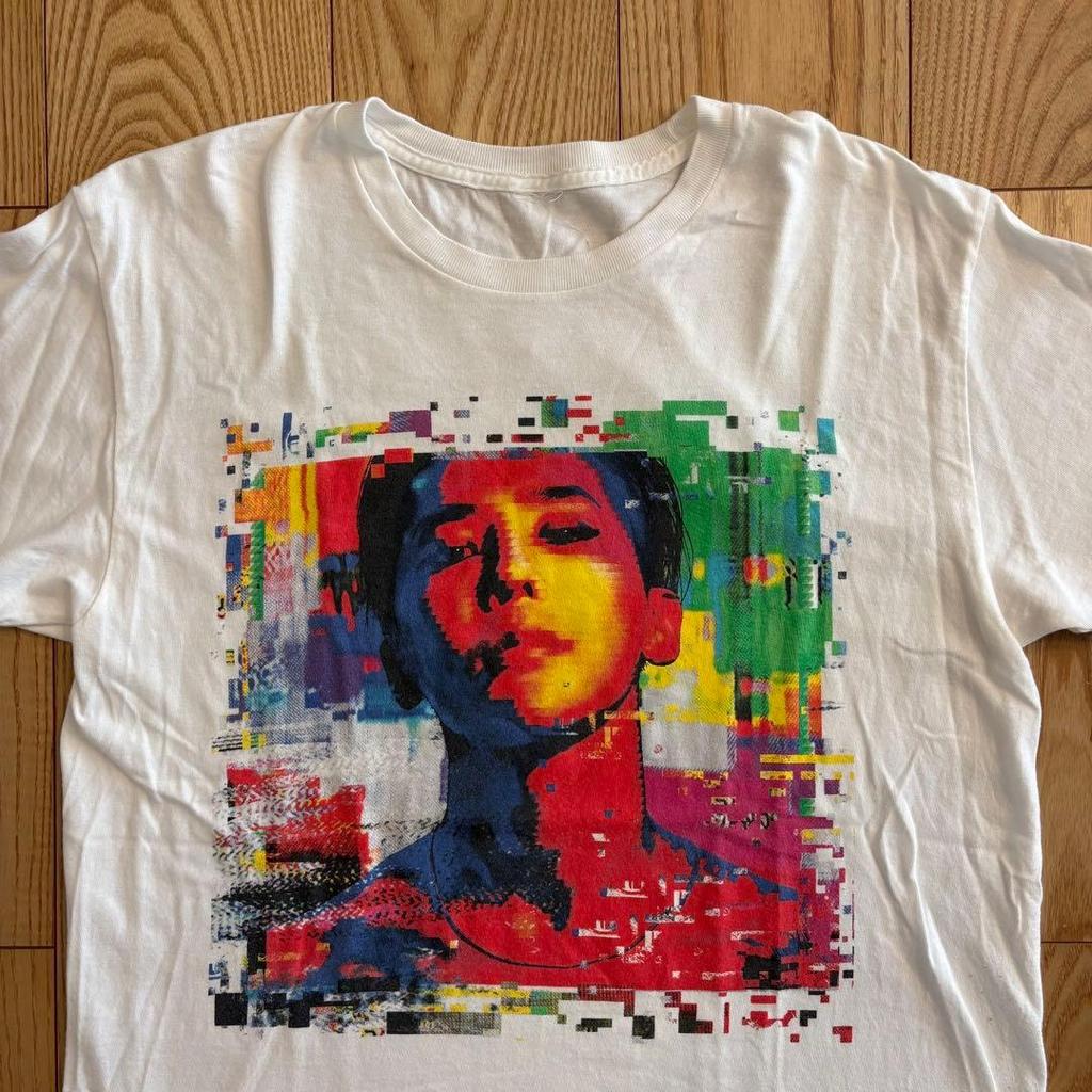 [USED] G-DRAGON 2017 WORLD TOUR T-shirt BIGBANG M