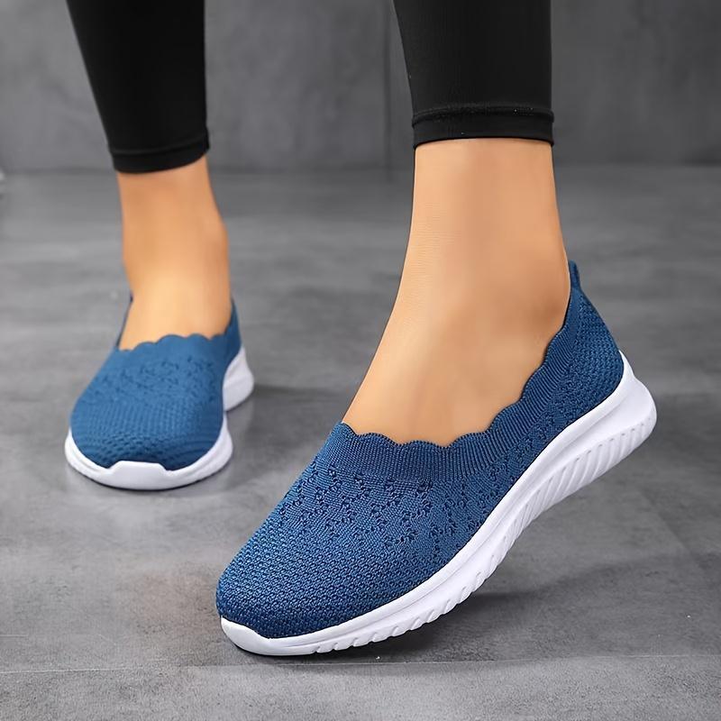 Women's Casual Walking Shoes for Mature Mothers - Large Sizes, Low-Cut, Slip-On Design