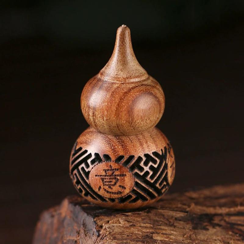 Wood Hollow Carved Aromatherapy Bottle Mini Vase Pagoda Car Hanging Decoration Fragrance Diffuser Bottle Sealed Jar Pendant