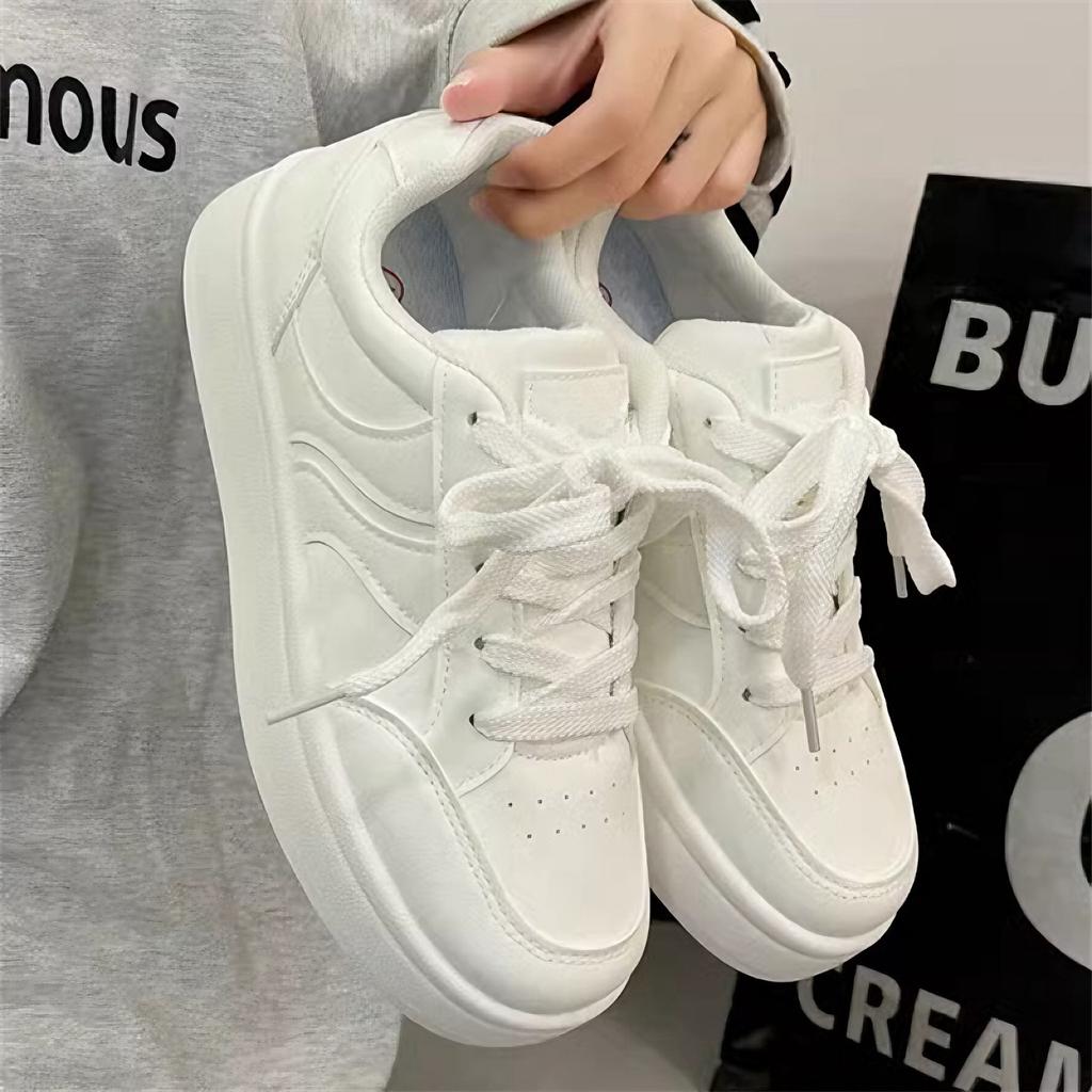 Zapatillas de entrenamiento retro alemanas para mujer 2025 nuevo popular transpirable suela gruesa versátil nicho casual papá deportivas zapatos de skate niños