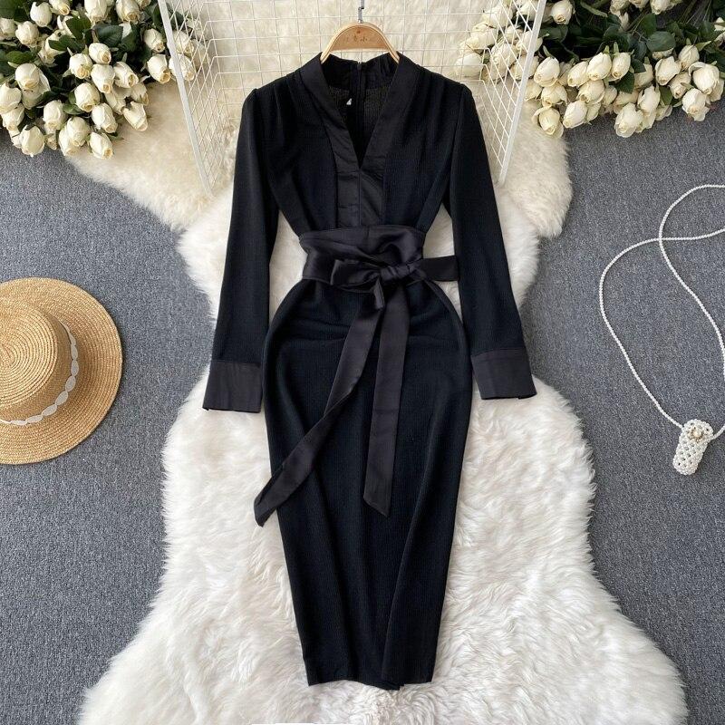 

Утягивающее талию платье для темперамента с галстуком-бабочкой для пожилых людей и V-образным вырезом в стиле Хепберн