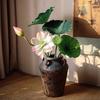 Decoração de casa – Flores e coroas artificiais