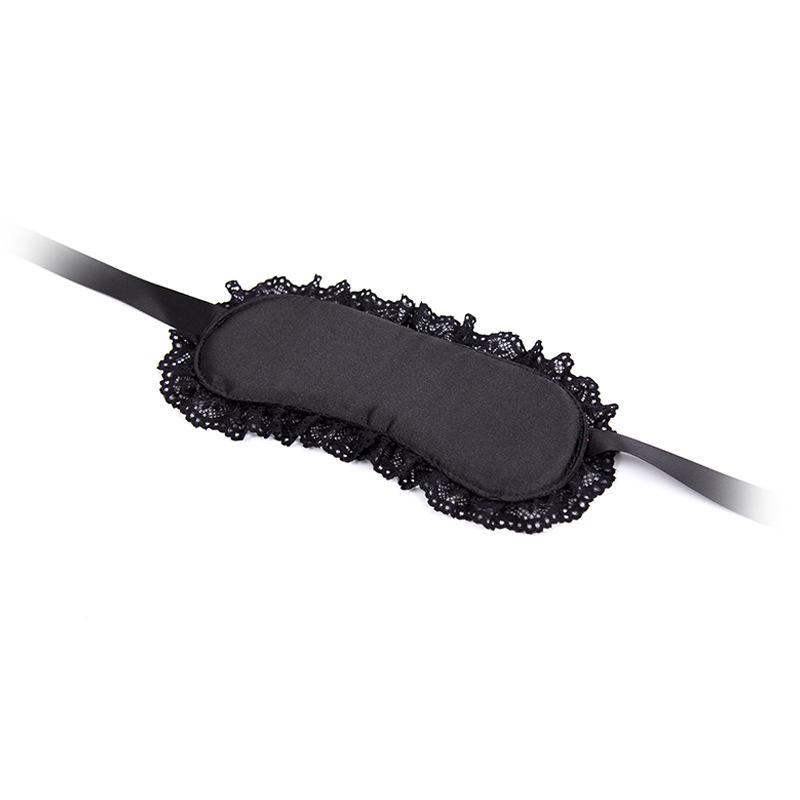 Lace Eye Veil: Half-Face Mask for Flirtatious Appeal and Light Blocking.