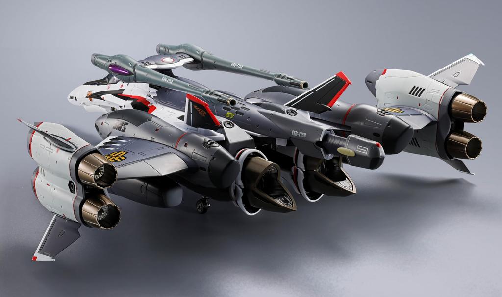 Macross F Tornado Messiah Valkyrie Alto Saotome Use DX Chogokin Action Figure BANDAI