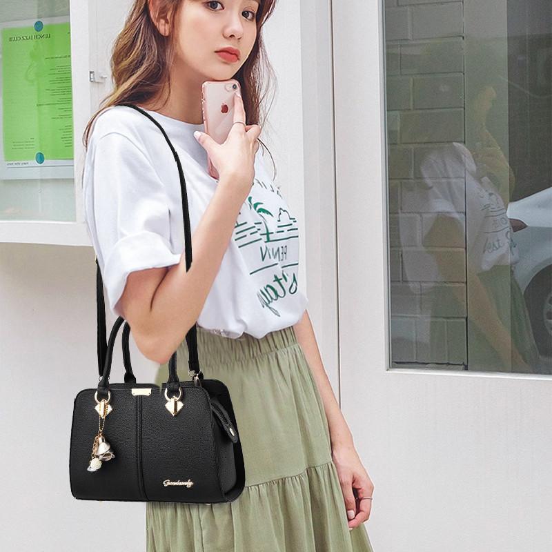 Stylish Pu Shell Bag For Middle-aged Moms With Large Capacity And Multiple Color Options