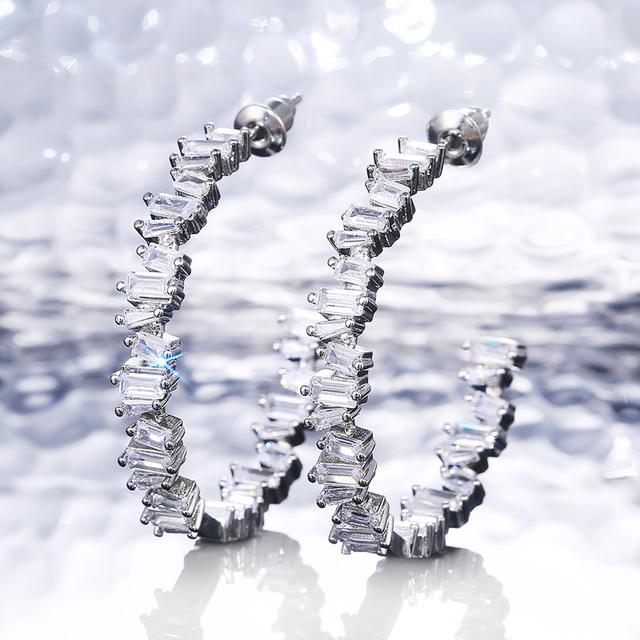 

Модные серьги-кольца для женщин, креативная инкрустация нерегулярными блестящими кубическими цирконами, изысканные украшения для вечеринок, доступны 2 цвета белый