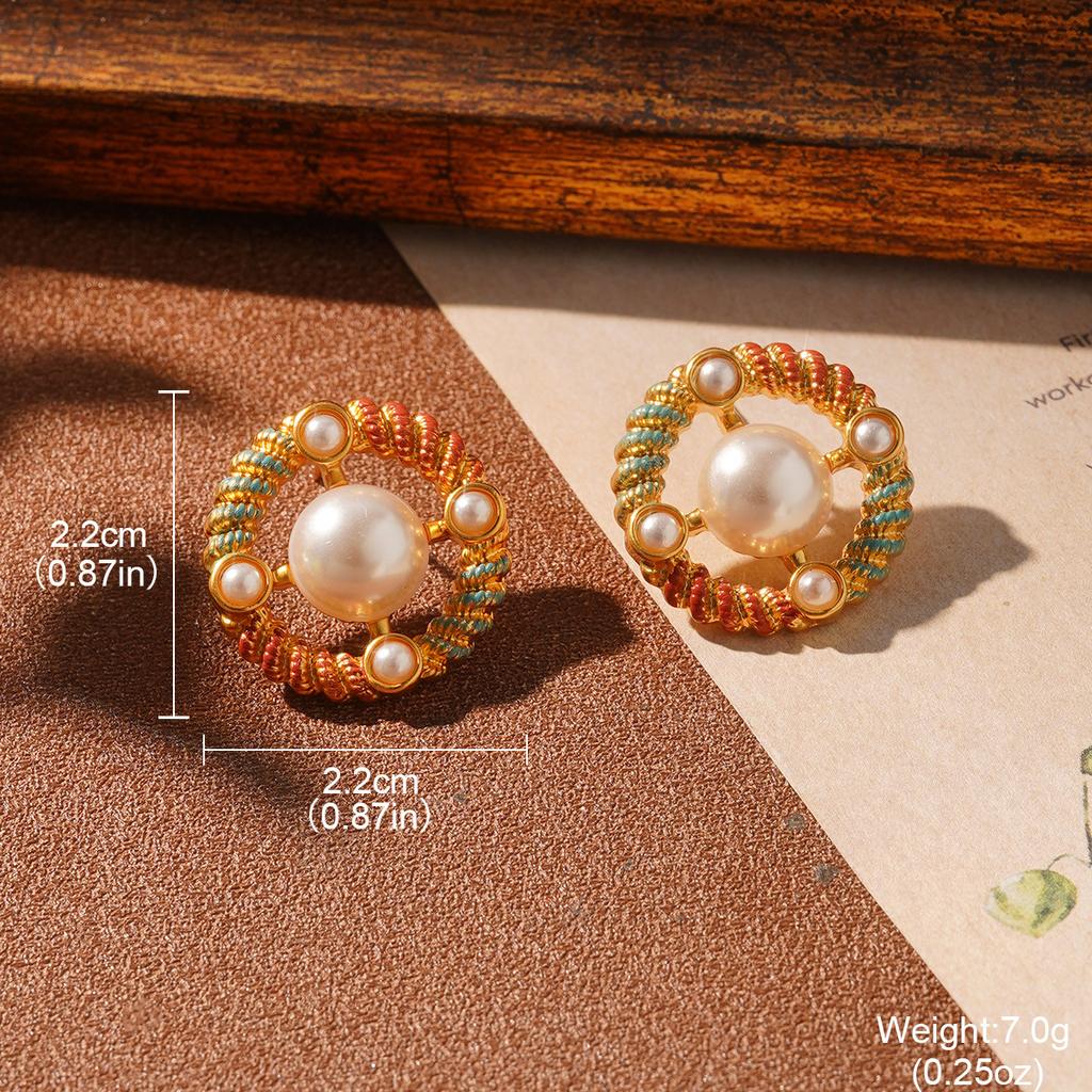 Vintage Flower Pearl Stud Earrings High-end Painted Love Fashion Niche Design Silver Needle Court Earrings