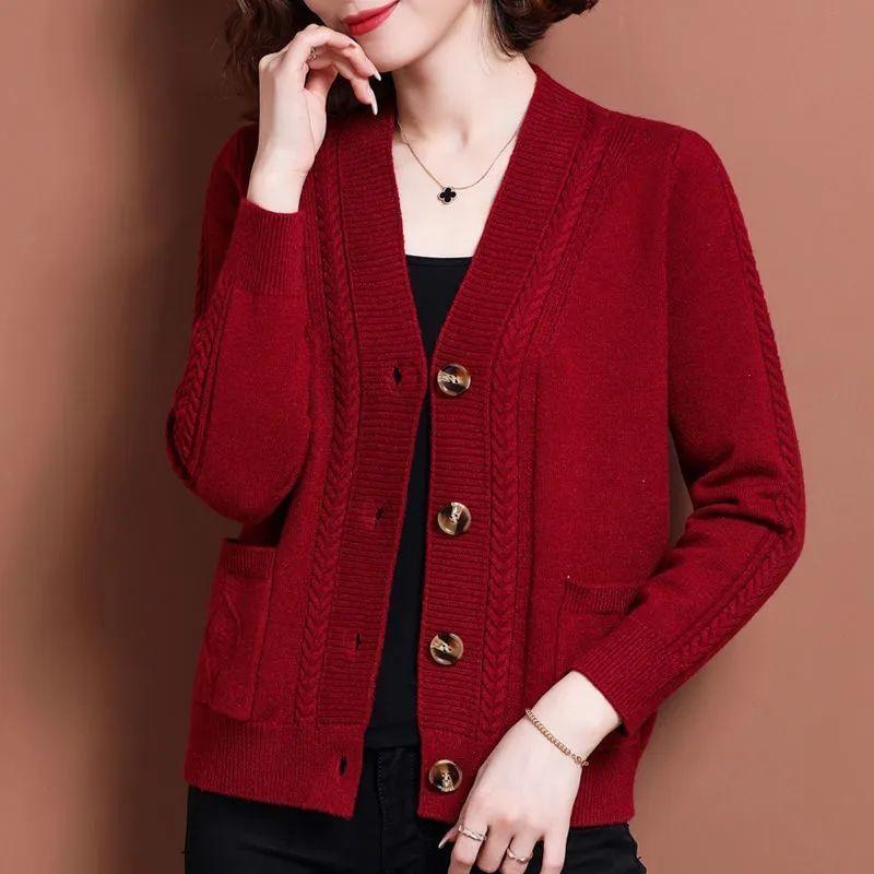Middle-aged Mother Sweater Cardigan Women's Short Western Style Spring and Autumn Outer Fashion Knitted Small Jacket Loose