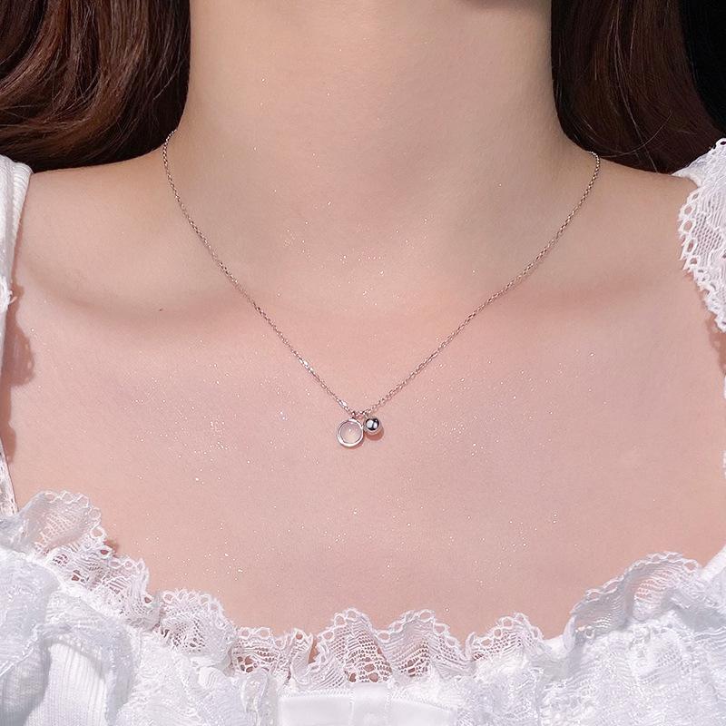 Kreisförmige Imitations-Katzenaugen-Halskette für weibliche Mode-Nische, cool und schlicht für den Alltag, vielseitige Schlüsselbeinkette