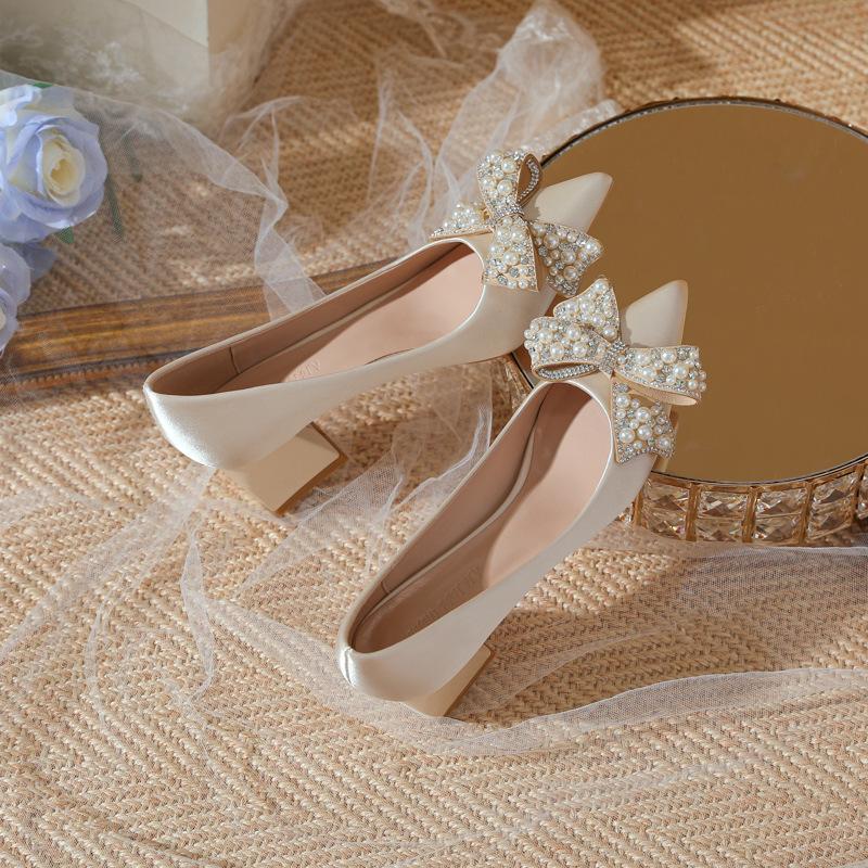 

Свадебные туфли женские новые высококачественные свадебные туфли красные на высоком каблуке Xiuhe толстый каблук не устают ноги 39