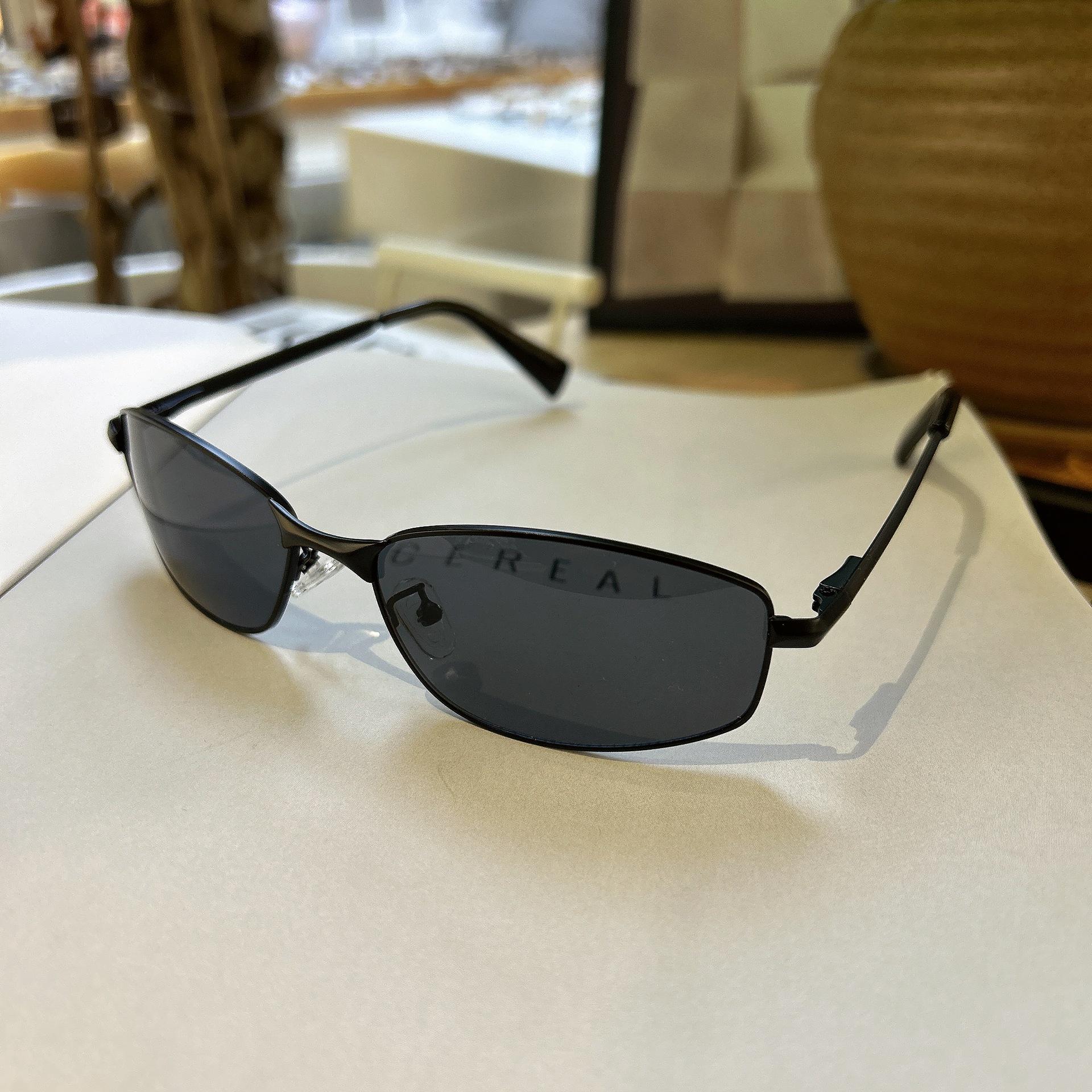 2026 European Futuristic Metal Frame UV Protection Sunglasses