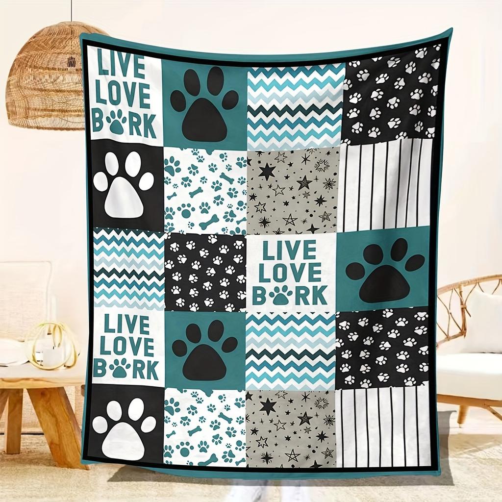 Lovely Animal Flannel Blanket Green Dog Footprint for Kids Bedroom Decoration Warm Soft Comfertable Blanket for Sofa Chair