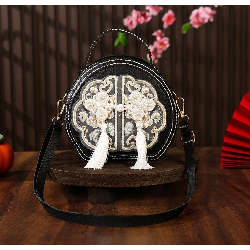 

Handmade bag New Chinese style embroidery round bag DIY woven material bag Homemade oblique span bag Antique style for girlfriend чорний