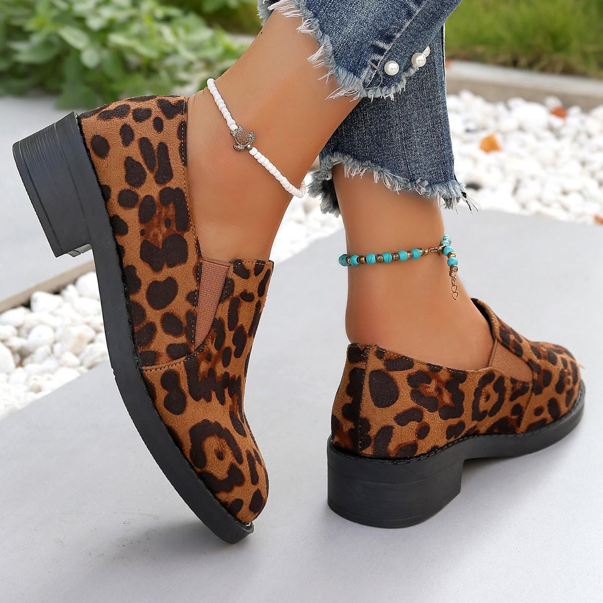 

Large size single shoes women s autumn new pointed leopard print casual thick heel one pedal single shoes women 43 леопард друку кольору