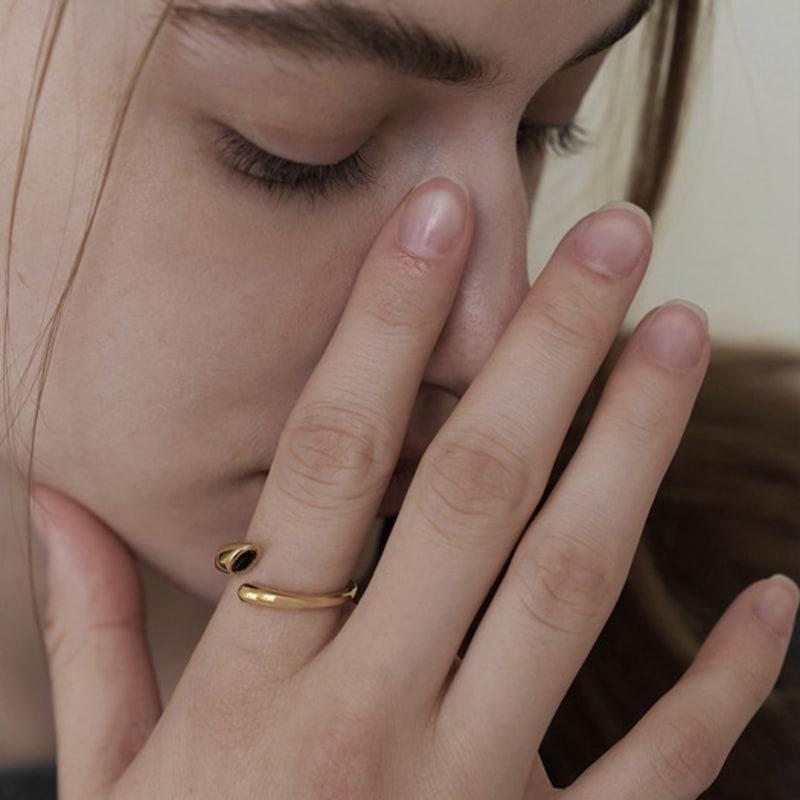 MZUU BIJOU Black Oval Stone Ring