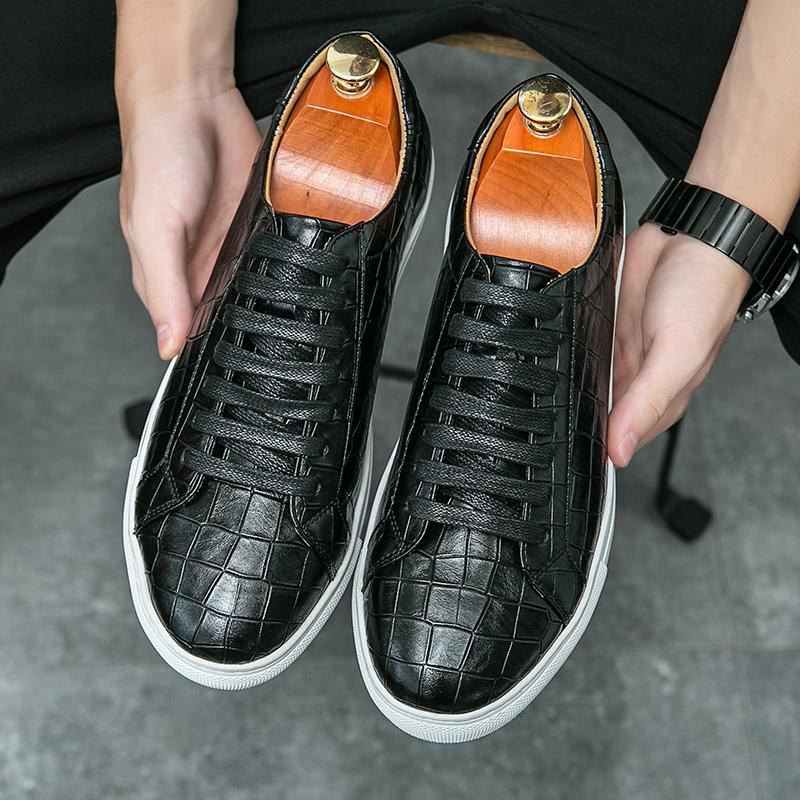 New Men's Shoes Mans Casual Shoes Quality Leather Flats Shoes Walk Sneakers Oxford Men Korean Version Daily Commute Casual Shoes