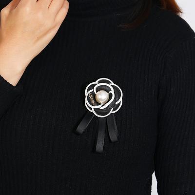 Fabric High-end Camellia Pearl Corsage Bow Tie Xiaoxiangfeng Clothing Accessories Collar Pin Brooch Women