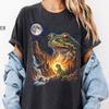 Tričko Měsíční les žáby, Design Noc vyjící žáby, Mystická estetika obojživelníků, Fantasy grafika přírody, Zvířecí vibe dárek pro generaci Z