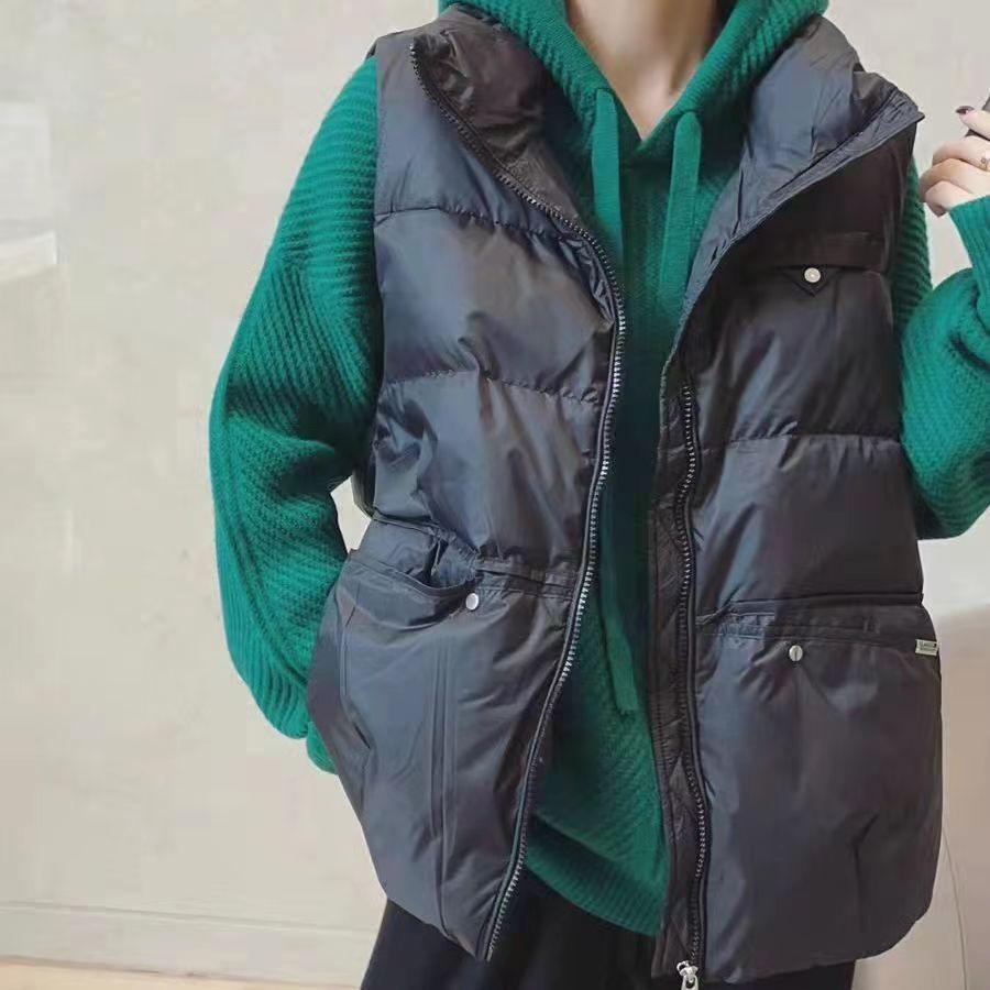 Women's Trendy Loose Fit Stand Collar Down Vest - Sleeveless White Duck Down Jacket for Spring/Autumn 2026.