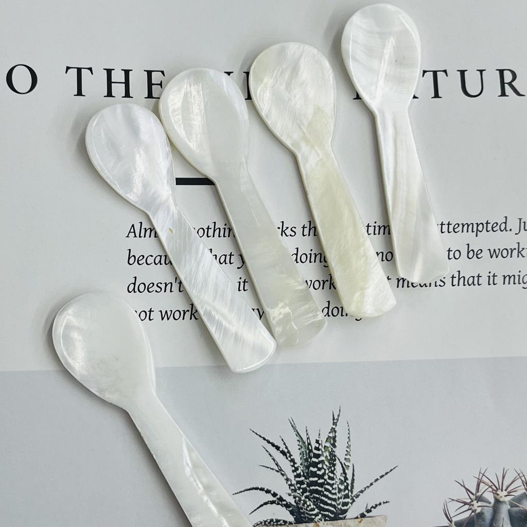 2Pcs, Handcrafted Spoon-shaped Jewelry, White Natural Shell Ornaments, DIY Jewelry Making Accessories, Home Decor Supplies