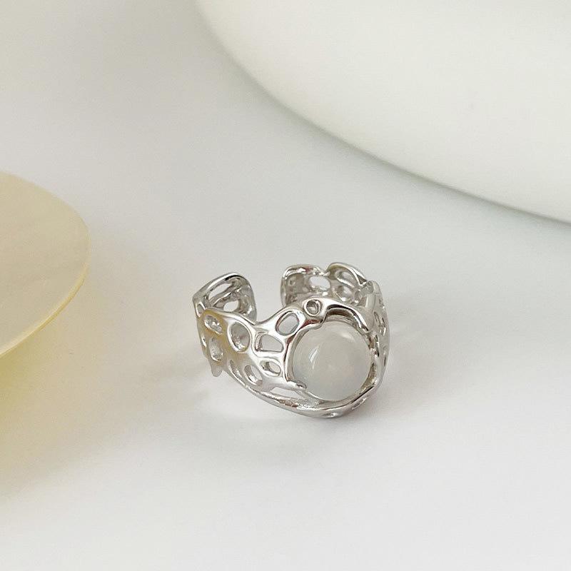 Niche Design Cold Wind Green Zircon White Agate High-End Personality Index Finger Ring For Women adjustable open band