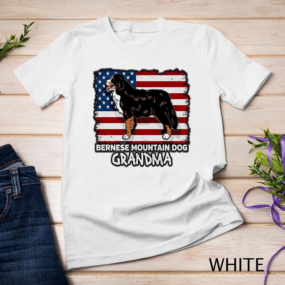 

Bernese Mountain Dog Grandma Unisex T-shirt S
