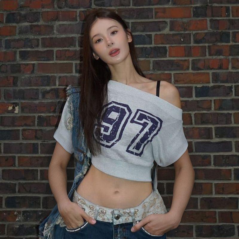 

Ретро Толстовка с цифровым принтом, с открытыми плечами и длинными рукавами, Новое поступление осени и зимы 2024, Сексуальная, стройнящая, Легко сочетается, Топы с косым плечом Dark blue short sleeve L