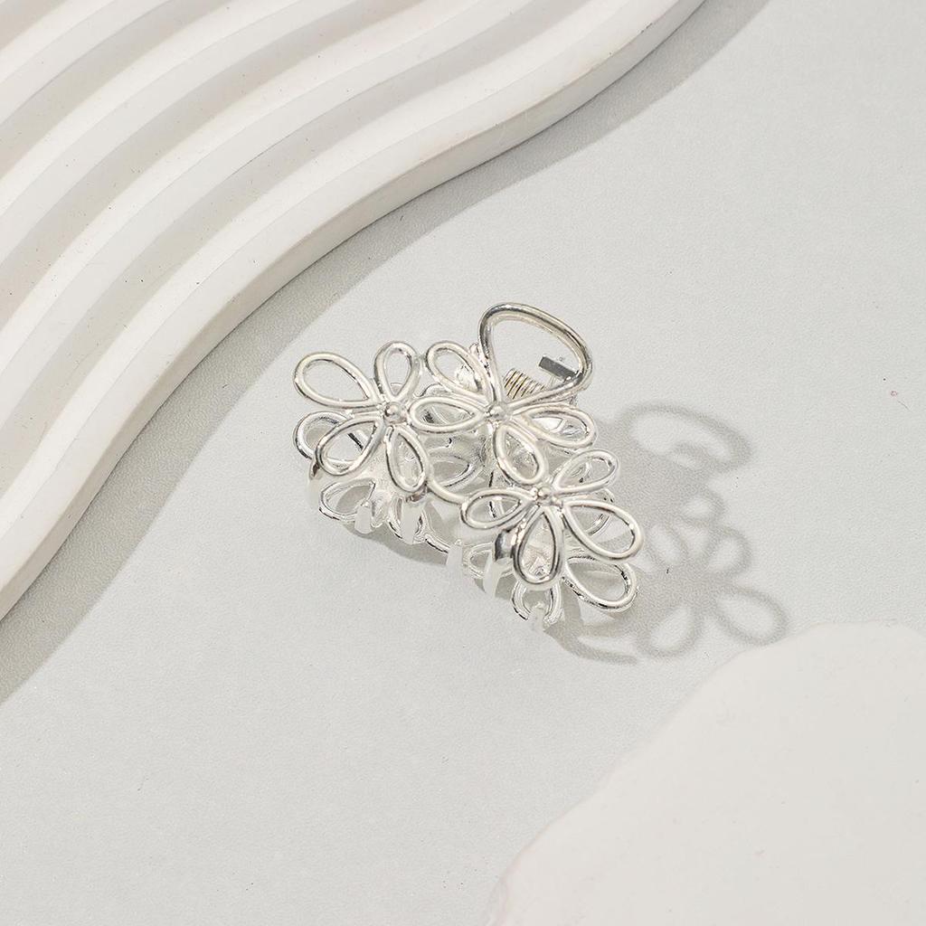 Korean Style Elegant Metal Hair Claw Clip for Women - Shark Claw Design