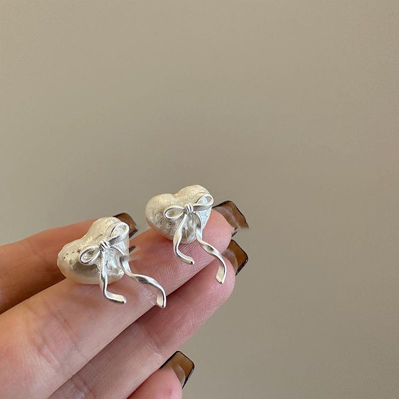 

Милые серьги-пусеты с бантиками, серьги с французским легким люксовым темпераментом, корейские серьги ins, персонализированные серьги высокого класса