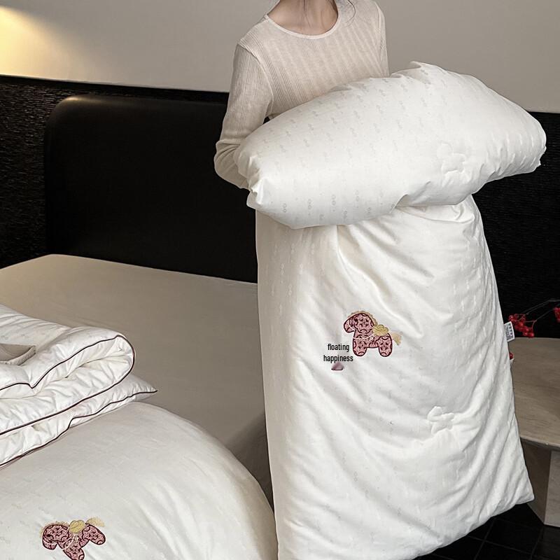 

Всесезонное одеяло Brangdy из смесовой ткани с лиоцеллом