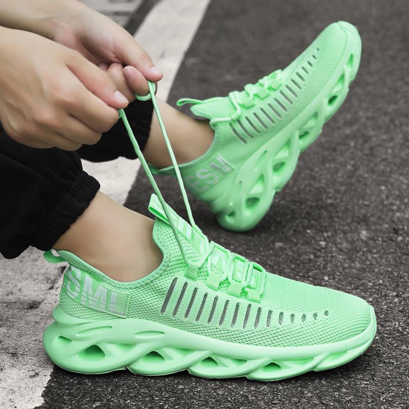 Sports Shoes Men's Breathable Fly Woven Men's Shoes Fried Dough Twists Soles Hollow Thick Soles Large Casual Shoes