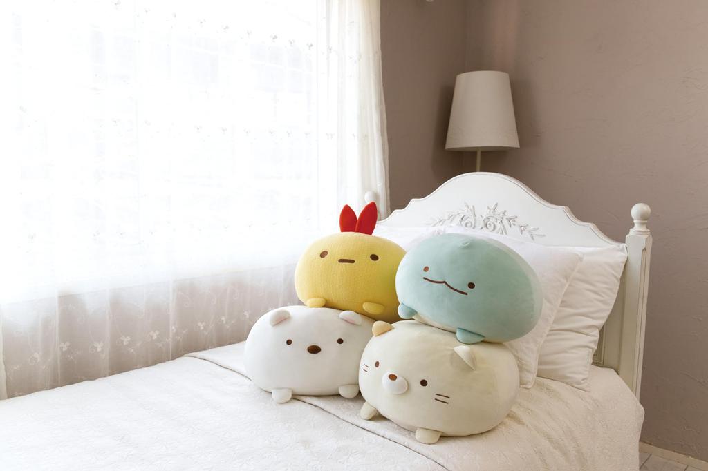 MR78001 Sumikko Gurashi Super Mochimochi Daifuku Cushion Polar Bear