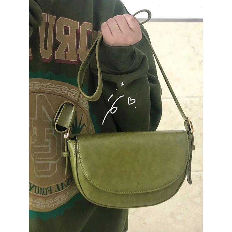 Korean ins niche ultra-fire bag women s retro oil wax leather saddle bag versatile single shoulder oblique span bag