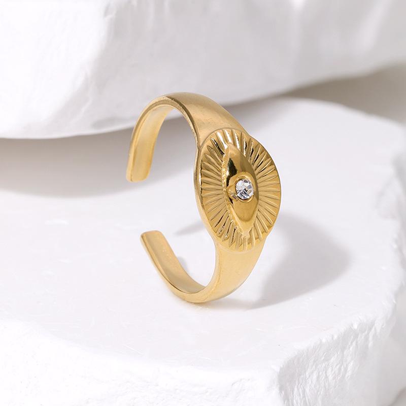 Vintage Stainless Steel Rhinestone Ring: European & American Women's Trend