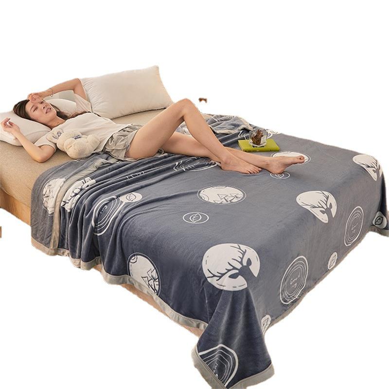 Gruby Ciepły Koc Flanelowy z Polaru Mlecznego dla Dzieci - Miękki Koc do Drzemki i na Sofę, Idealny Prezent