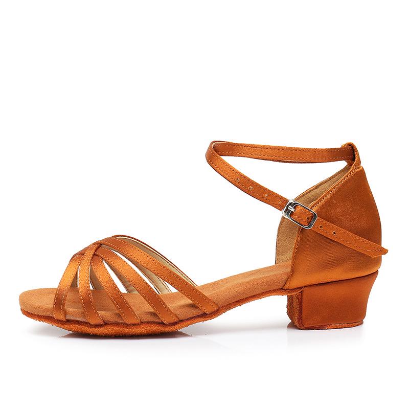 

Дівчачі туфлі для латиноамериканських танців на м якій підошві, середній підбор, денім - професійні та для практики 39